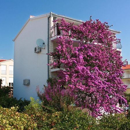 Apartments By The Sea Rastici, Ciovo - 2104 Trogir Eksteriør billede