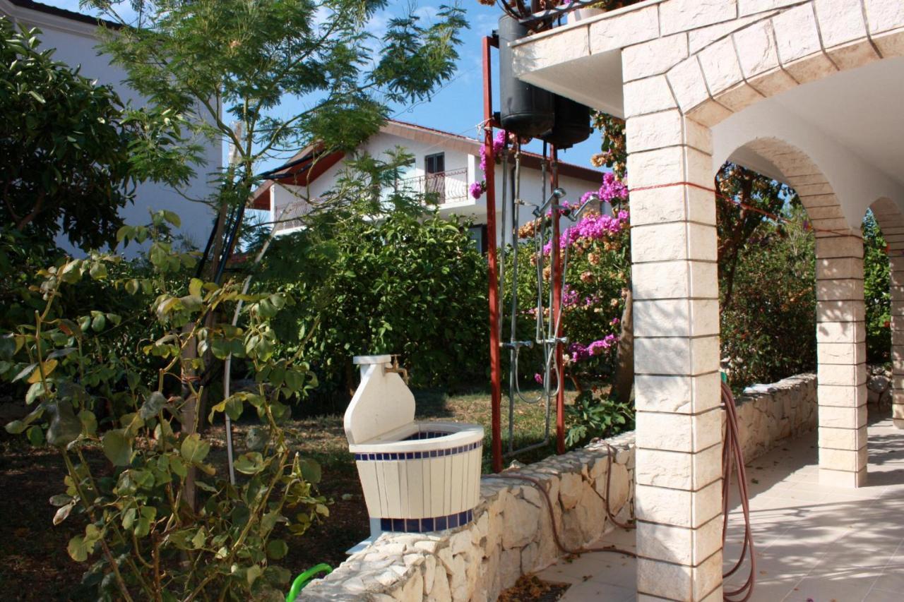 Apartments By The Sea Rastici, Ciovo - 2104 Trogir Eksteriør billede