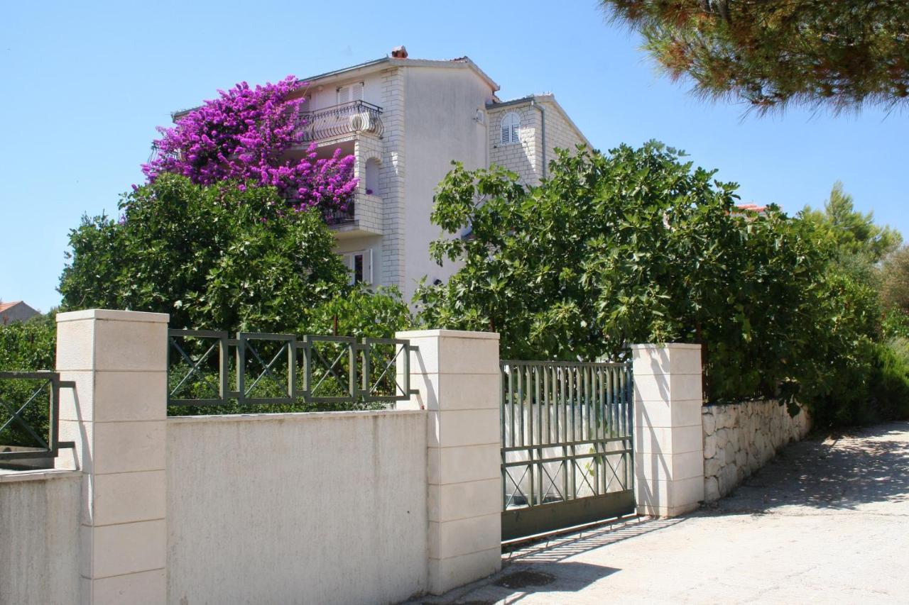 Apartments By The Sea Rastici, Ciovo - 2104 Trogir Eksteriør billede
