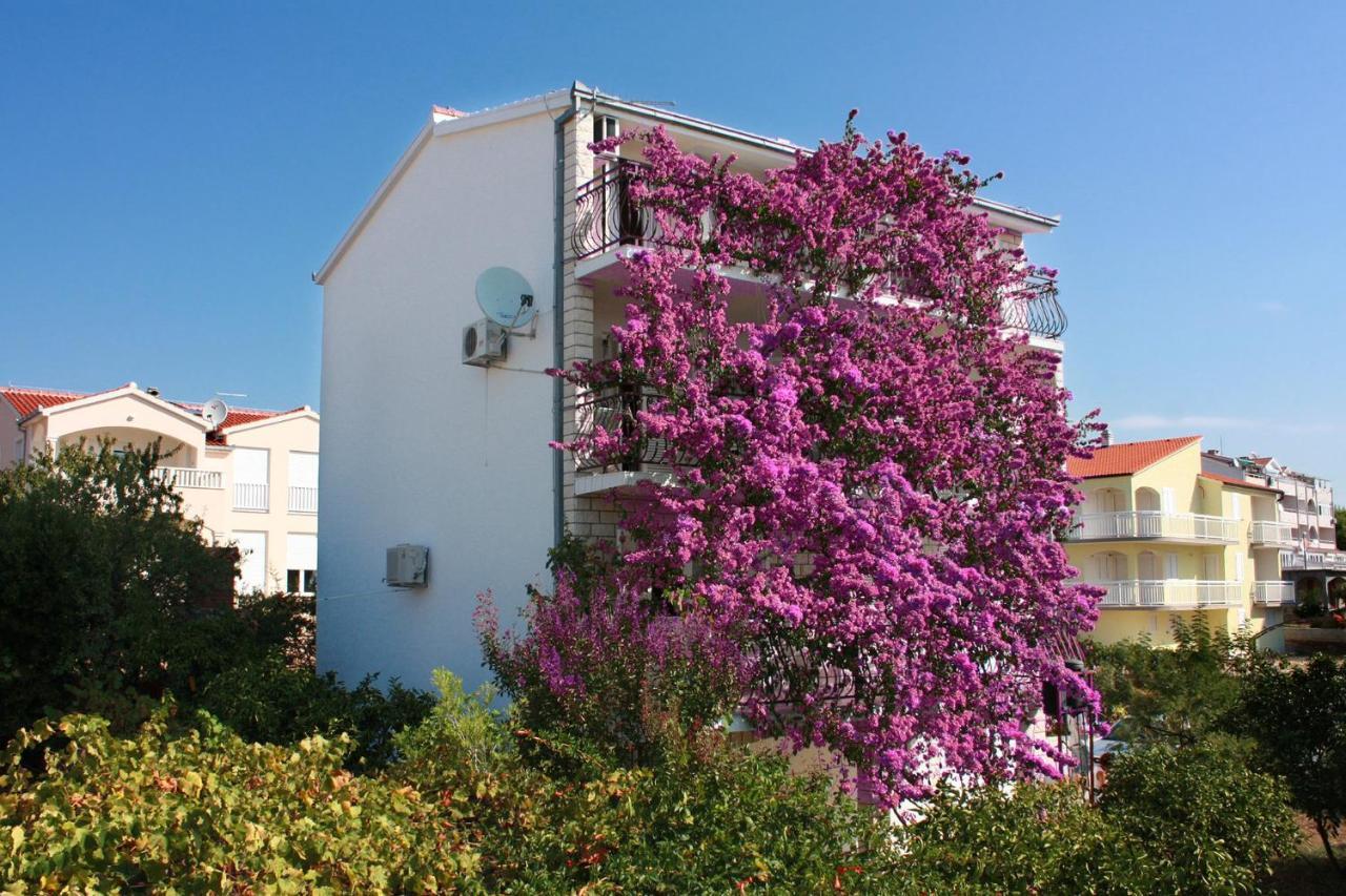 Apartments By The Sea Rastici, Ciovo - 2104 Trogir Eksteriør billede